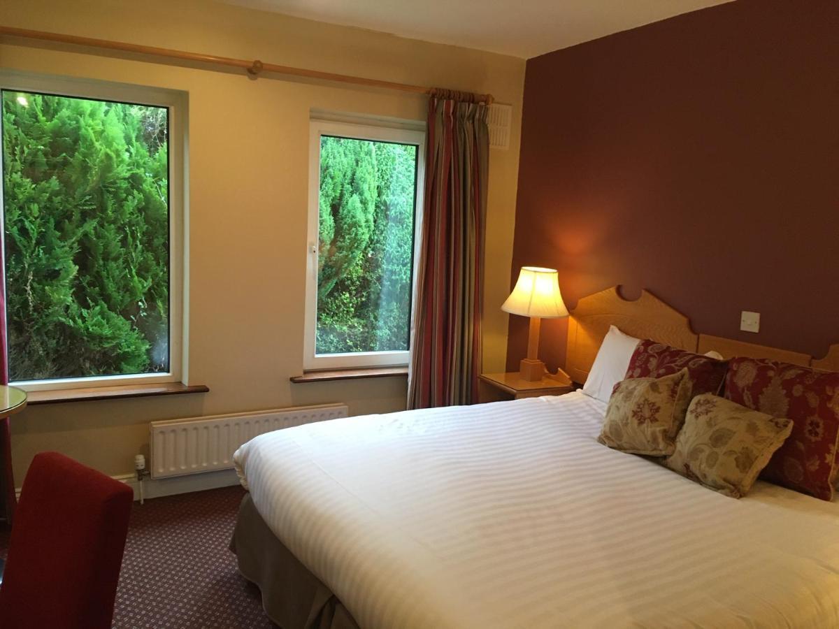 Glenwood House Otel Carrigaline Oda fotoğraf